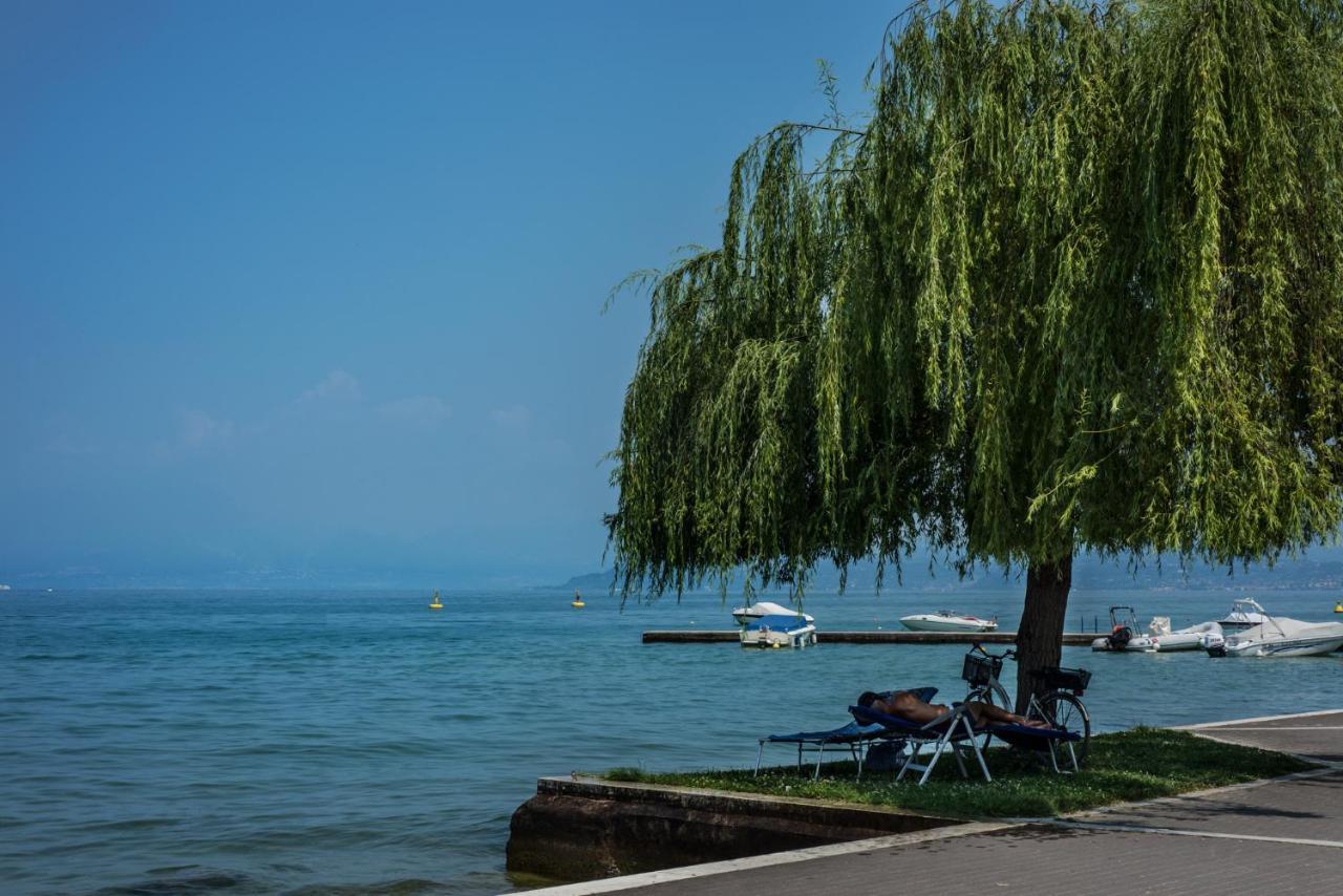 Baia Holiday Gasparina Castelnuovo del Garda Exterior foto